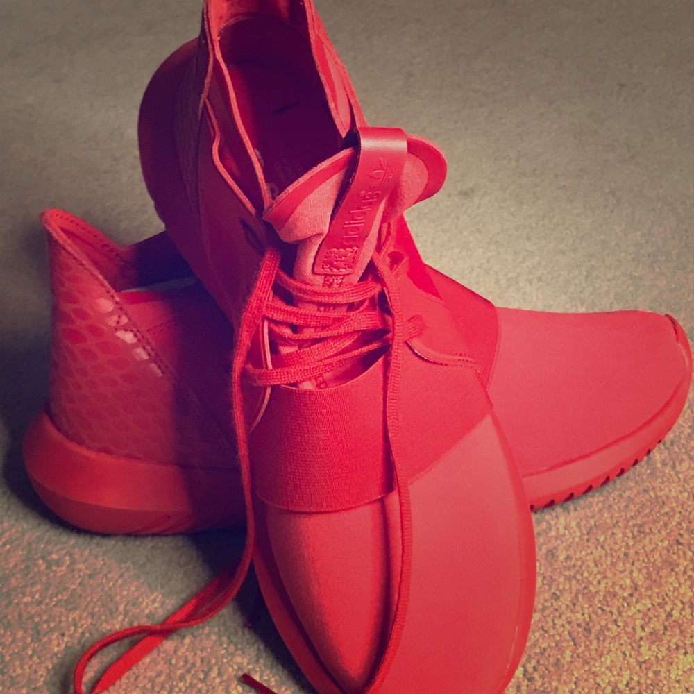ALL RED EVERYTHING! ADIDAS! HOT!